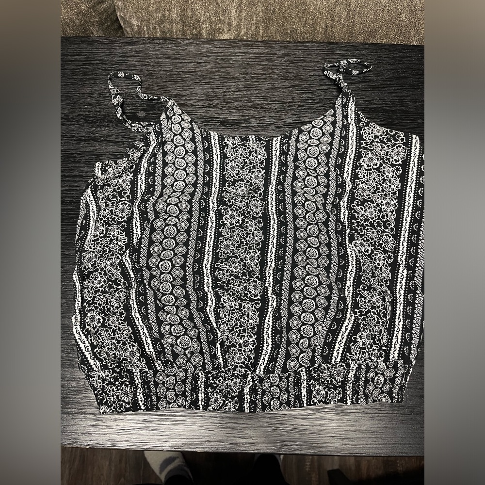 Medium Black and White Tank Top
